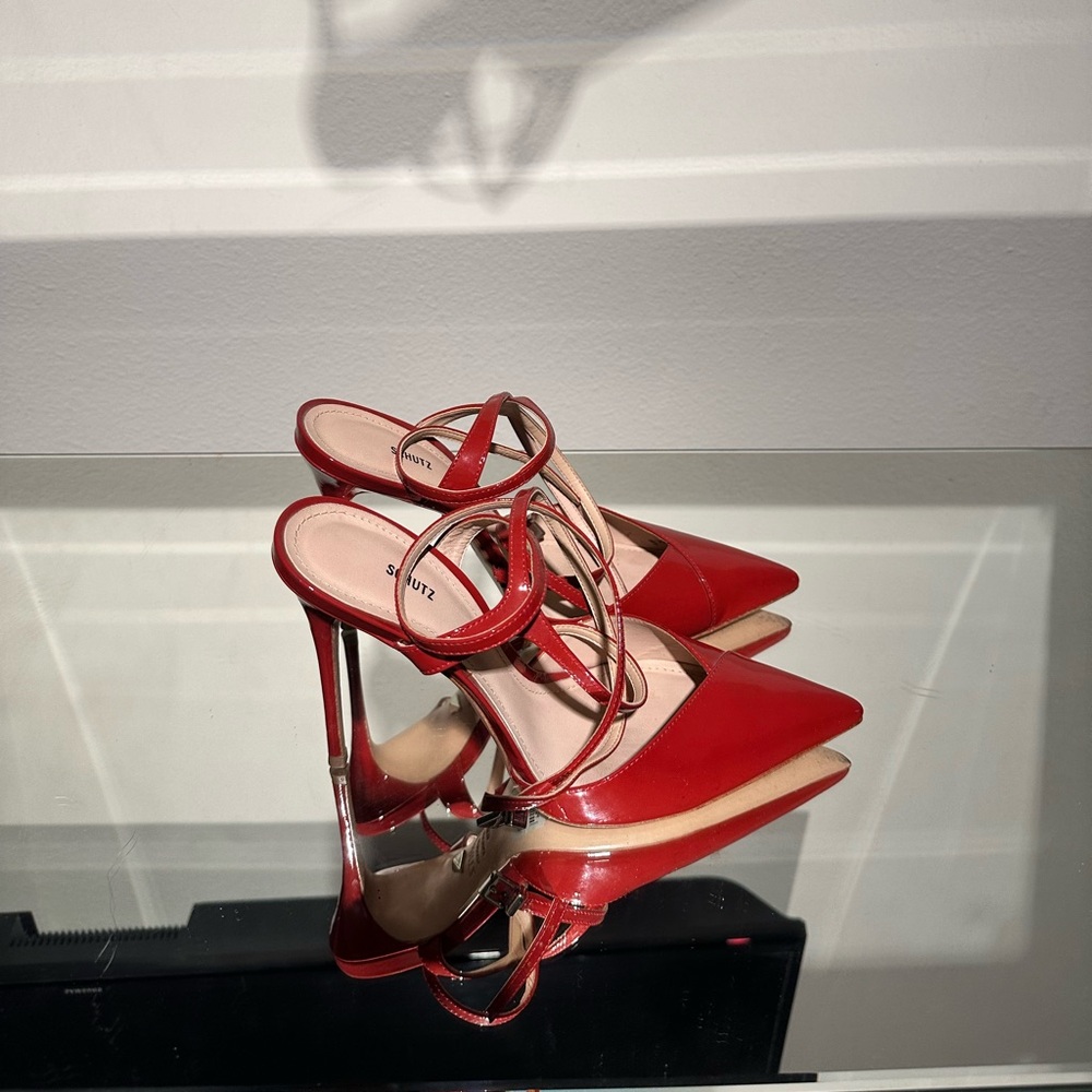 Schutz Size 38.5
